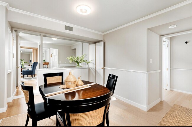 Building Photo - 135 Yacht Club Way