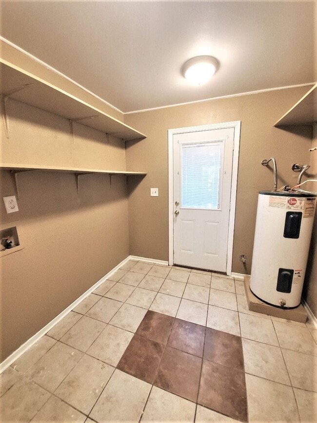 Building Photo - Charming 3-Bedroom, 2-Bath Home in Eastern...