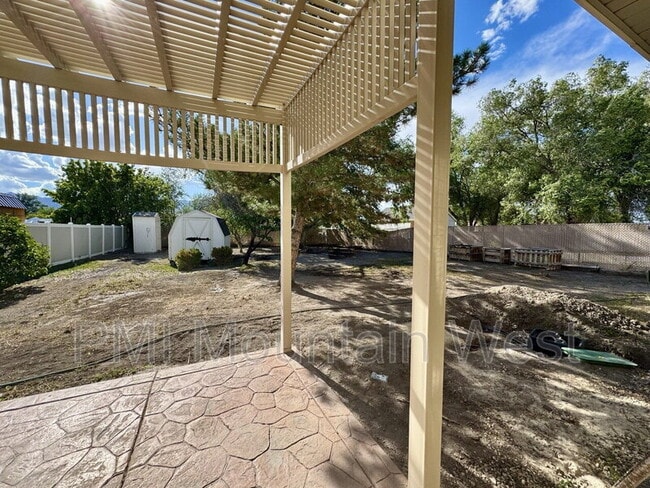Building Photo - 36 Orchard Ln