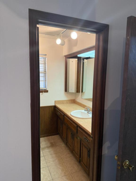 Building Photo - 1812 W Liberty Ave