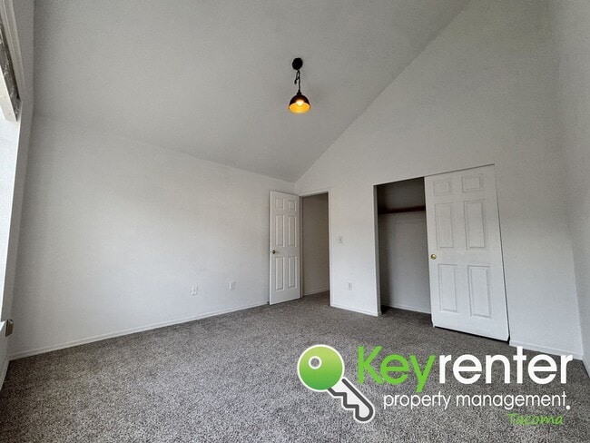 Building Photo - Updated 2 Bedroom Rental in Milton WA with...