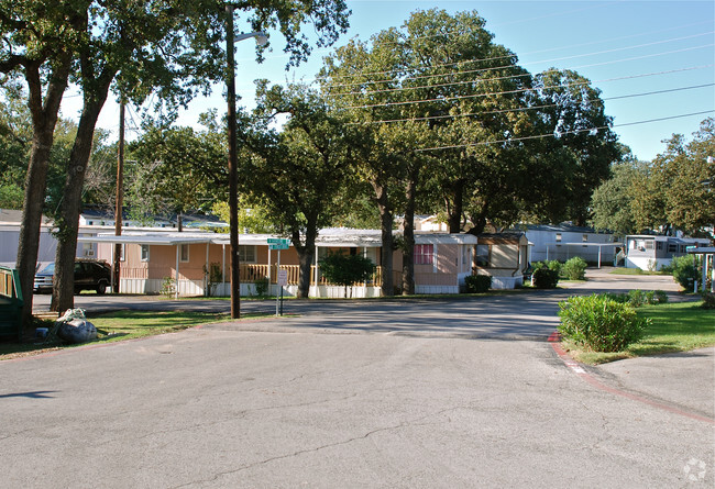 Building Photo - Lake Forest Mobile Home Park