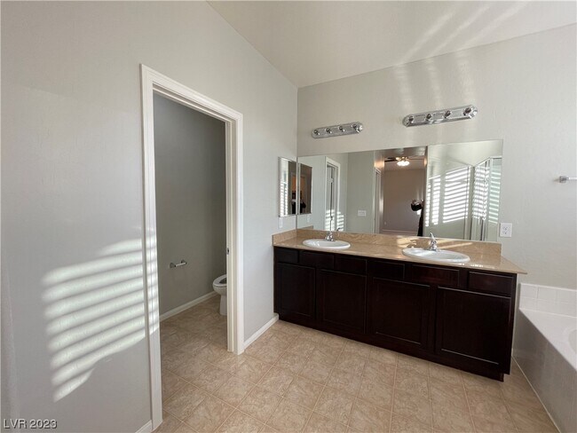 Building Photo - 4967 Breaking Dawn Ct