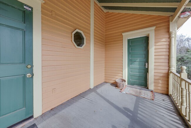 Building Photo - 295 Oglethorpe Ave