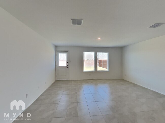 Building Photo - 1837 Lotus St