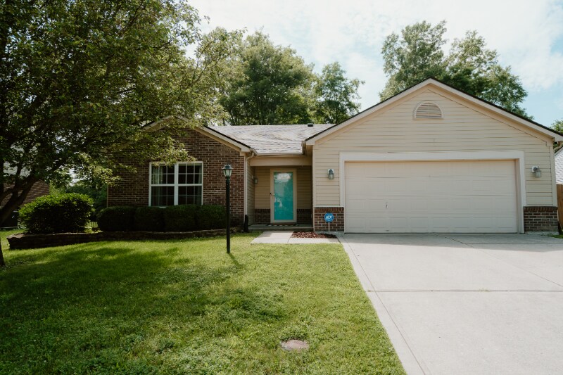 Building Photo - 5860 Newhall Dr