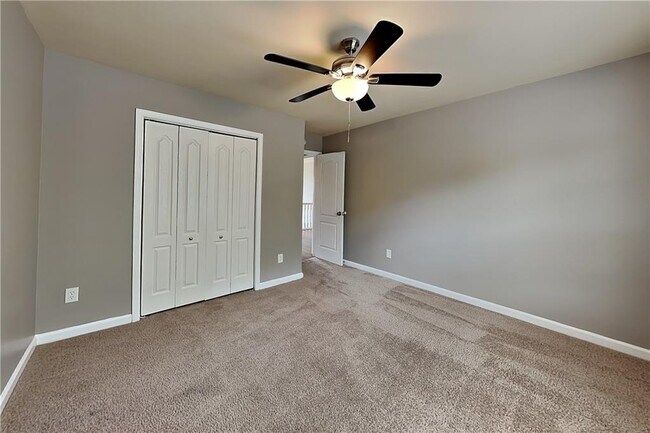 Building Photo - 6430 Queensdale Dr