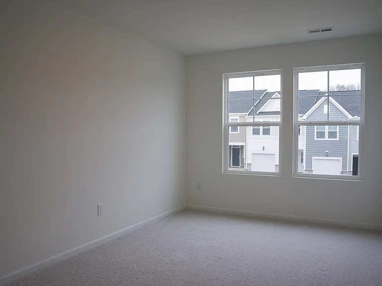 Building Photo - 469 Fran Dr