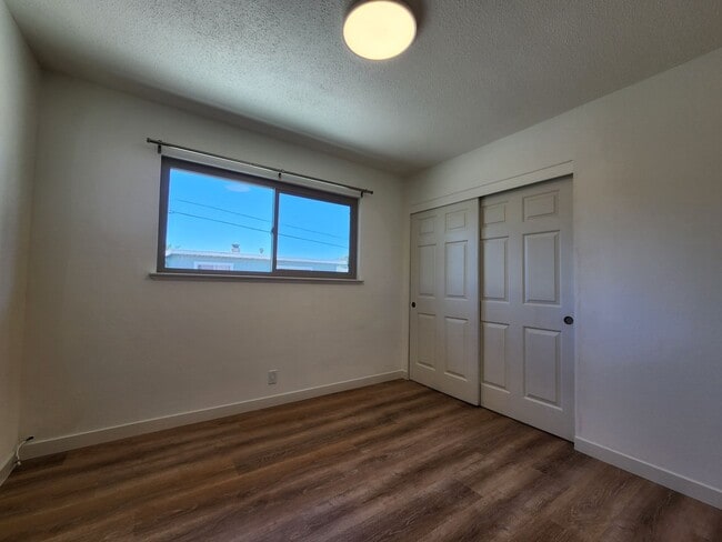 Building Photo - Rohnert Park Home with Large Fenced Yard