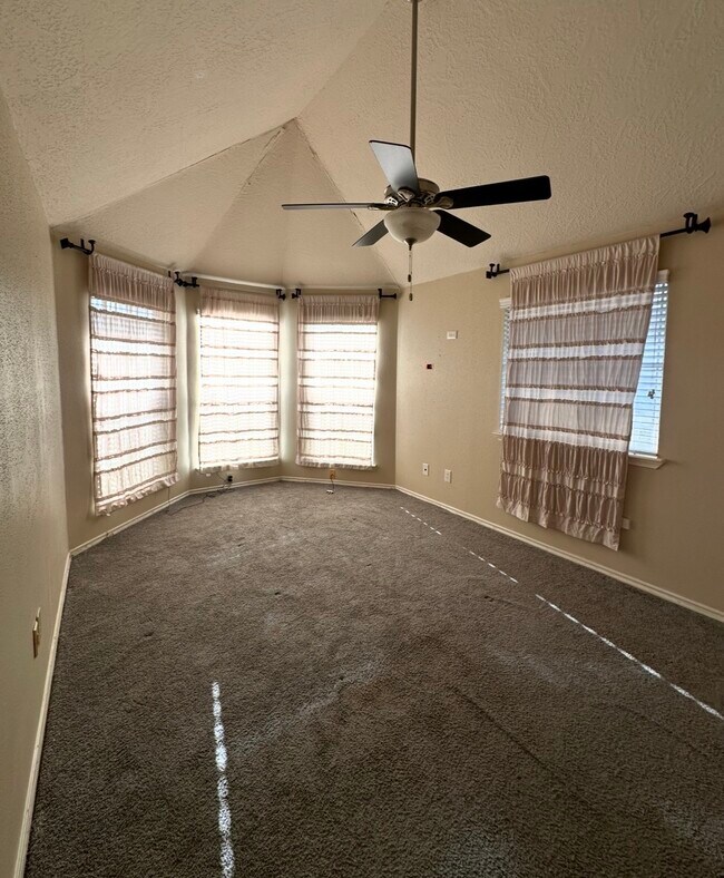 Building Photo - 9115 Kindlewood Dr