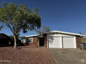Building Photo - 8700 Lakehurst Rd
