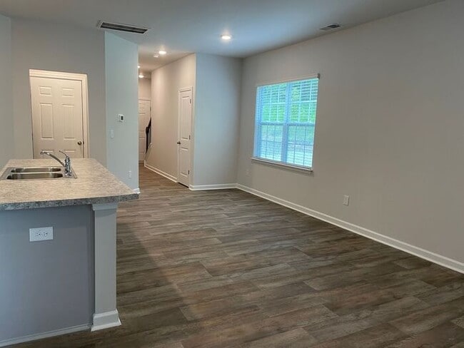 Building Photo - 2130 New Garden Rd