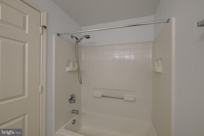 Building Photo - 3100 N Leisure World Blvd