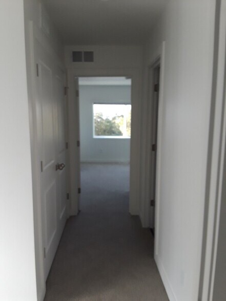 Building Photo - 3371 S Orchard Dr
