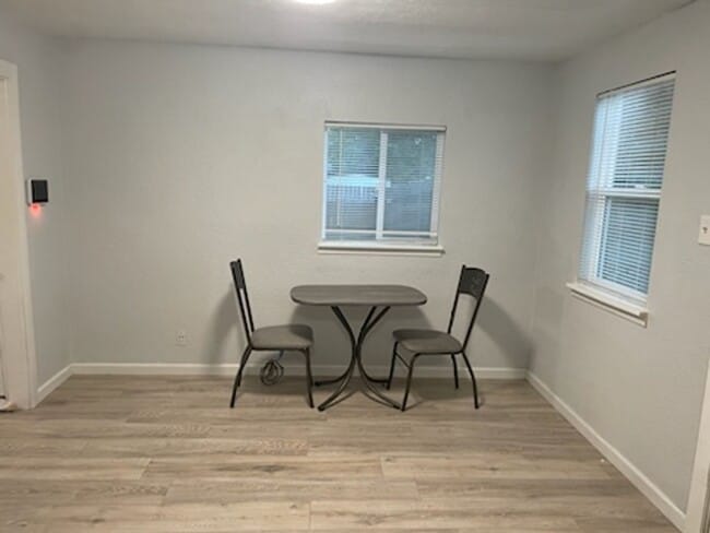 Building Photo - 4006 34th St - Sacramento 95820