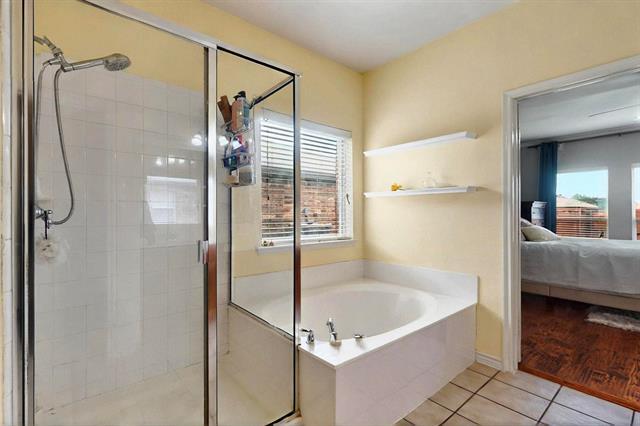 Building Photo - 1236 Blue Brook Dr
