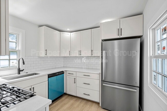 Building Photo - 22 Nunan St