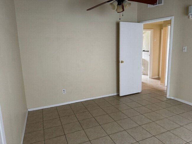 Building Photo - 3501 River Blvd