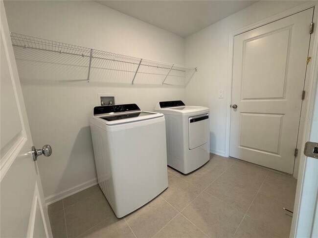 Building Photo - 2185 Lasso Lp