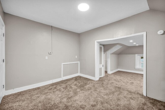 Building Photo - 10920 Granger Rd