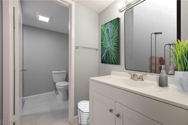 Building Photo - 2244 Winkler Ave