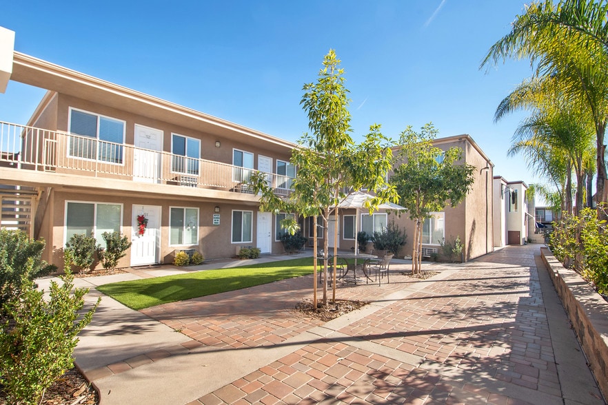 Building Photo - Tierra Del Rey