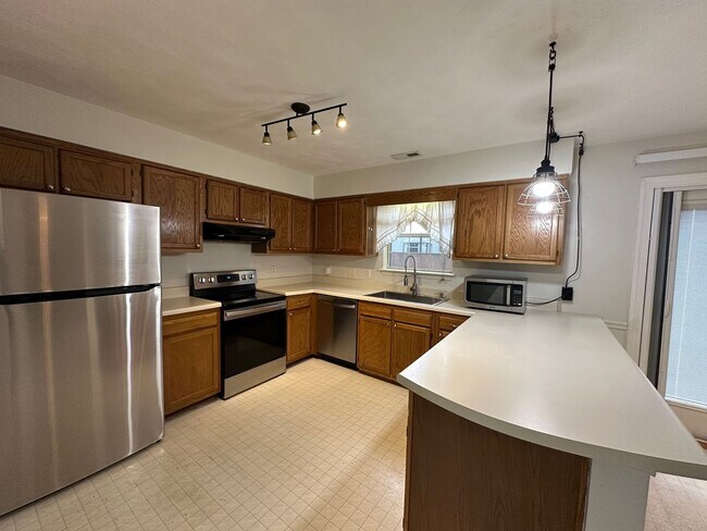 Building Photo - Call or Text Amanda Tate for more informat...