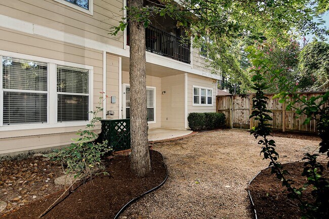 Building Photo - 35 S Avonlea Cir