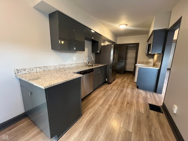 Building Photo - 154 S 9th Ave