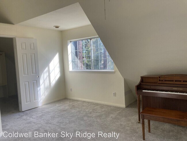 Building Photo - 4 br, 2 bath House - 27443 School Dr