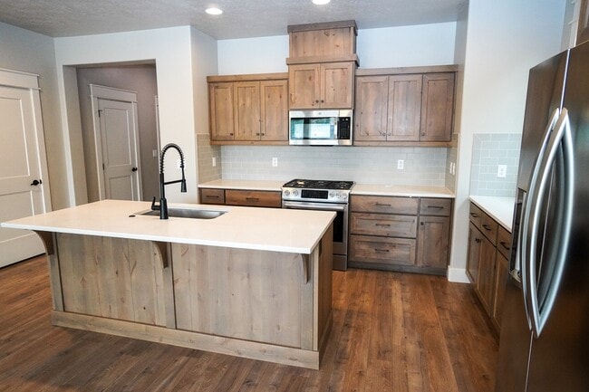 Building Photo - 3406 E Girdner Dr