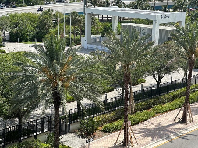 Building Photo - 150 Sunny Isles Blvd