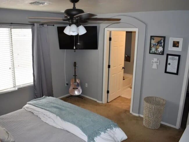 Building Photo - beautiful 4BD/2BA contemporary home