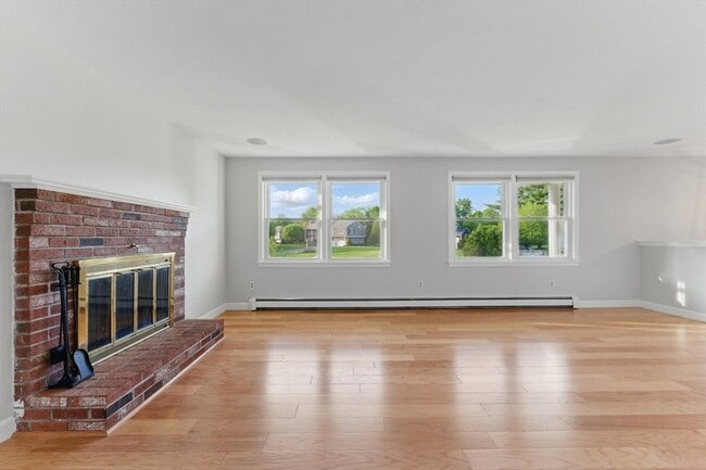 Building Photo - 121 Indian Meadow Dr