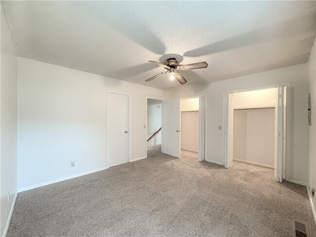 Building Photo - 4114 N Sunflower Cir