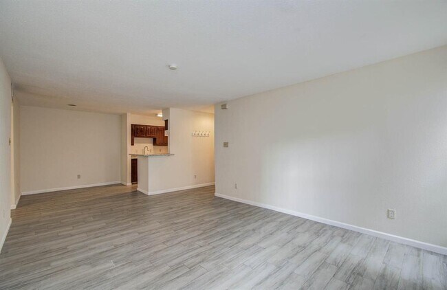 Building Photo - 10202 Forum Park Dr