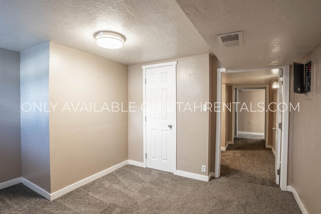 Building Photo - 6773 S 1300 W