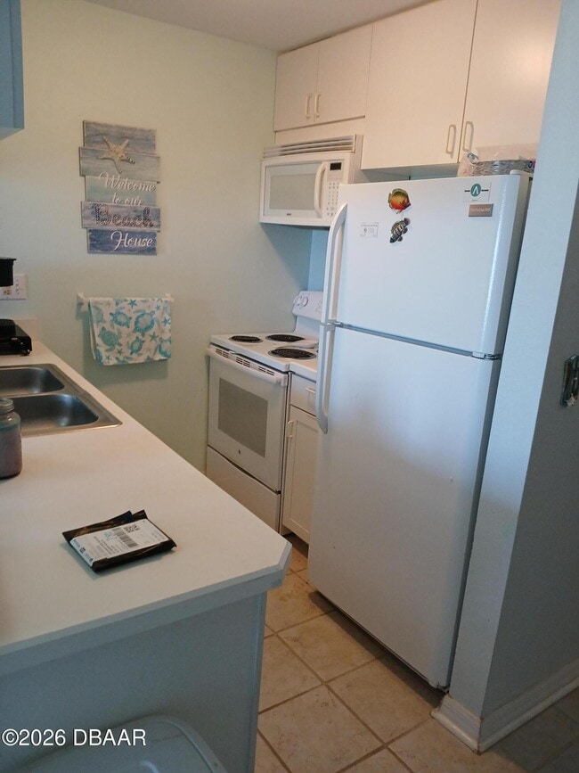 Building Photo - 2470 Ocean Shore Blvd