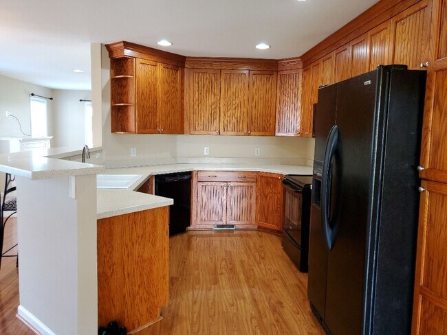 Building Photo - You have to see this beauty!