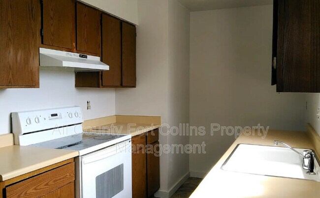 Building Photo - 1200 Sugarpine St