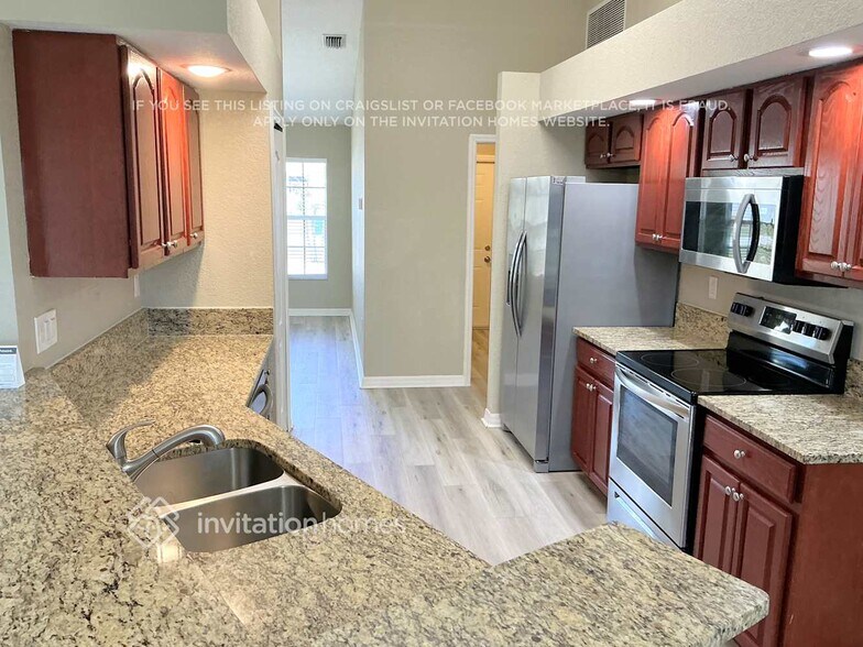Building Photo - 27322 Tierra Del Fuego Cir