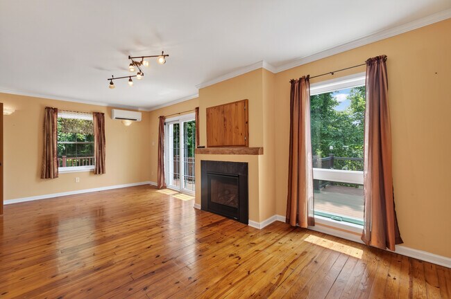 Building Photo - 1164 E Schuylkill Rd