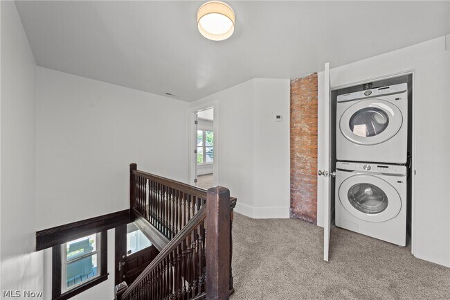 Building Photo - 6209 Pear Ave