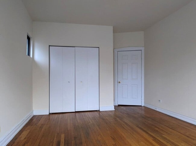 Building Photo - 1530 N Kedzie Ave