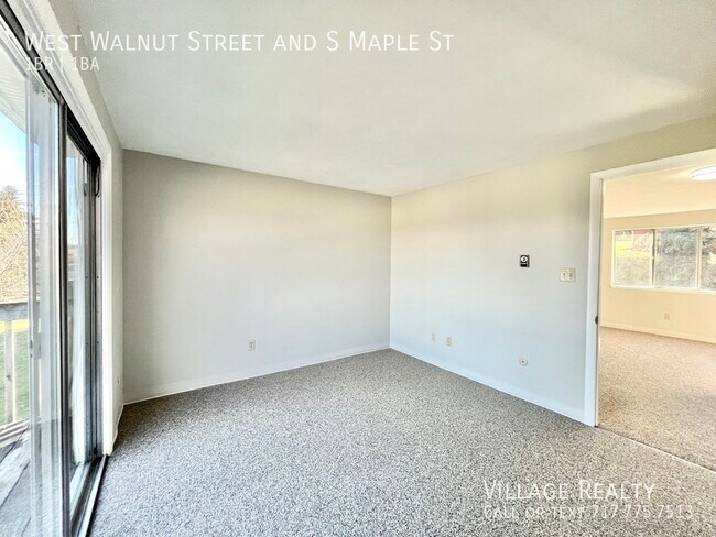 Building Photo - 86 W Walnut St