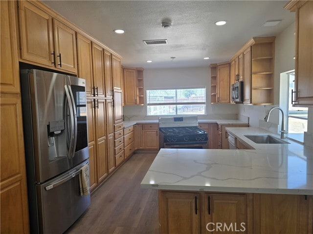 Building Photo - 876 River Dr