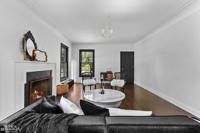 Building Photo - 276 Lewiston Rd