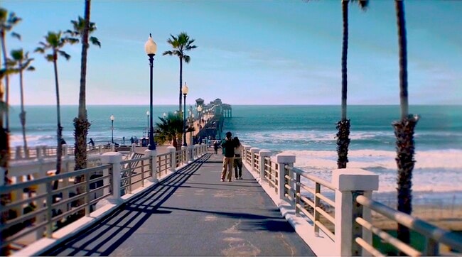 2 blocks from O'Side Pier. - 355 N Cleveland St