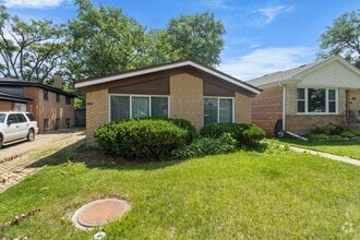Building Photo - 608 Lavergne Ave