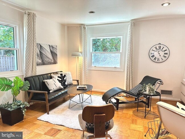 Building Photo - 10913 Bucknell Dr